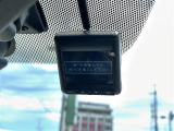 【ドライブレコーダー】映像・音声などの運転中の記録を残します。事故などを起こした起こされた時の証拠になりえますので、もしも時でも安心ですね。