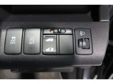 【左電動スライドドア】力を入れずにラクラクドア開閉♪左側電動スライドドア装備車両◎右側スライドドアは手動開閉です。狭い駐車場での乗り降りもラクラク♪挟み込み防止機構装備でお子様の乗り降りも安心◎