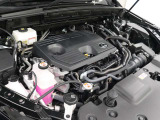 A25A-FXS型 2.5L 直4 DOHCエンジンと5NM型 交流同期電動機ハイブリッドシステム搭載、駆動形式はFFです。