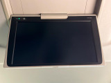 【フリップダウンモニター】大画面モニターで後席でもエンタメをお楽しみいただけます。小さなお子様にも大人気の装備です♪