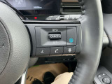 【プロパイロット】高速道でアクセル・ブレーキ・ハンドルをアシスト。運転の負担を軽減します。