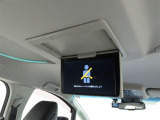 トヨタ純正12.1型後席ディスプレイを装備しております。