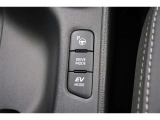 駐車位置を設定すれば自動で駐車してくれる「アドバンストパーク」搭載しています。(作動条件など詳しくはスタッフまでお問い合わせください)