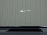 カラーヘッドアップディスプレイ付き。少ない視線移動で情報を確認できるので、運転の疲労軽減に繋がりますよ♪