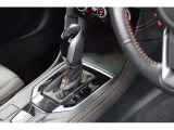 ミッションはストレート型CVTマニュアルモード付になります、CVT車ですがマニュアル感覚で運転操作ができますので運転が愉しくなります!