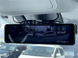 ◆【デジタルインナーミラー】車両後方カメラの映像をルームミラーに映すことが出来ます。 そのため、後席に人や荷物があって後方が見えづらい場合でもしっかり視界を確保することが出来ます。