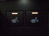 シートヒーター付いてます! 寒い冬には重宝する装備です!!
