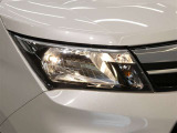 LEDヘッドライトです。デザイン性がよくとても明るいので、夜間の走行や悪天候でも安心です。しかも長寿命!