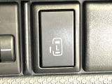 【パワースライドドア】スマートキーや運転席のスイッチでスライドドアの開閉が可能♪電動だから力を入れてドアを開ける必要が無く、小さいお子様でも、重い荷物を持っている時もラクに開け閉めできます♪