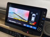 バックギアに入れるだけで自動でリヤカメラに切り替わります!車庫入れやバックが苦手な方にオススメ!