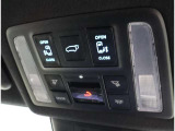 両側パワースライドドア付きだから、狭い駐車スペースなどでの 乗り降りラクラク!小さなお子さまのいるご家庭には嬉しい装備。