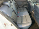 後部座席の状態もとても綺麗な状態でペタンコに出来るのがこのお車の魅力です☆
