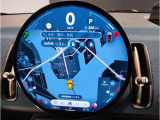 『運転』に対するBMWのこだわりはメーターパネルにも表れております。視野性の良いメーターパネルは疲労感の軽減と、運転の楽しさをもたらしてくれます。