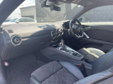 ◆LIBERALAは、輸入車選びの新たなスタイルを提案するインポート・セレクト・ブランドです。オーナー様となる方がクルマから直接感じる感性を第一にした、最良の一台との出会いをコーディネートいたします。
