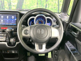 【ステアリングスイッチ】運転中、前方から目線をそらすことなく、オーディオ等の操作が可能な便利機能!安心&快適なドライブを演出してくれます♪