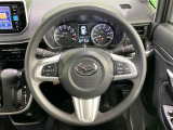 【ステアリングスイッチ】運転中、前方から目線をそらすことなく、オーディオ等の操作が可能な便利機能!安心&快適なドライブを演出してくれます♪