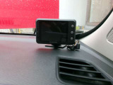 リヤドライブレコーダー付き車です。あおり運転や追突などのトラブルもしっかり記録します。