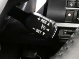 【便利装備】クルーズコントロールスイッチ☆希望の車速で定速走行する事ができます。高速道路を走る時に便利な機能です※設定速度には制限があります。