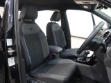 こちらのお車には認定中古車保証が1年間付いておりますのでご安心ください。さらなる安心を、という場合には、有料にはなりますが延長保証もございます。