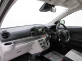 ダイハツのお店では、ダイハツ車を知り尽くしたプロフェッショナルが、専用の診断機器を使って各システムを点検しております。