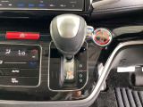 発進時から滑らかに加速する無段階変速のCVTはストップ&ゴーの多い街の中も快適です