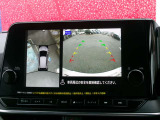 アラウンドビューモニター搭載車です。360度見渡せるカメラで苦手な駐車も安心です。