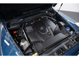 3.0L 直列6気筒DOHCターボ(ディーゼル)+モーター、エンジン:367ps/76.5kgm モーター:20ps/21.2kgm