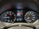 メーター内のディスプレイには運転をサポートするさまざまな情報を表示