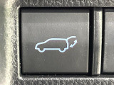 【パワーバックドア】スマートキーや運転席のボタンを押すだけでリアゲートが自動で開閉します!荷物を持っている時や、高い位置にあるバックドアを閉める際に便利な機能です♪
