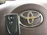 インテリアに合わせたデザインのステアリングは、運転される方のことも考え、運転しやすい形状、大きさです。是非一度、実際に触ってお確かめください。