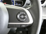 【クル-ズコントロ-ル】・・・高速道路などで一定速度でのクルージングが可能。 余分なアクセル操作を減らし、ドライバーの負担を軽減。 燃費の向上にも貢献します。