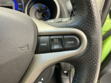 アクセルから足を離しても設定したスピードを保ち走行し、高速道路での疲労軽減に役立つクルーズコントロール付きです!