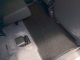 この度は、当店のお車をご覧いただきまして誠にありがとうございます。当店では全国販売・納車も行っております。県によって陸送費用は異なりますのでお気軽にお問い合わせください。