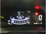 とっても見やすいメーターです。夜間時はラグジュアリーな気分にさせてくれる照明が魅力ですので、夜のドライブも楽しみになりますよ♪