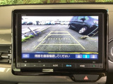 バックも安心のバックカメラ付いています。バックカメラがあると、いつでも安全にバックできますね。死角も減ります。