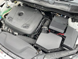 【T3エンジン(1.5L直列4気筒直噴ターボエンジン)】排気量を抑えながら、力強いパワーを発揮するまったく新しいボルボのエンジン。ゆとりあるドライビングプレジャーと心地よいドライビングフィールも実現。