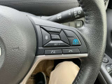 【プロパイロット】高速道でアクセル・ブレーキ・ハンドルをアシスト。運転の負担を軽減します。