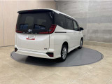 全車1年間の走行距離無制限のロングラン保証付きです。また、さらに安心をお求めの方には1年〜2年の保証延長ができる「ロングラン&alpha;保証」(有償)もお選びいただけます。
