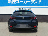 後ろ姿も抜かりなくお洒落。街中で目を引くデザインです。The rear view is stylish and catches everyone's eye.