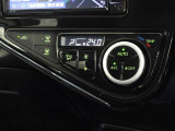 車内を快適に、オートエアコンを装備しています。