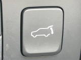 【パワーバックドア】スマートキーや運転席のボタンを押すだけでリアゲートが自動で開閉します!荷物を持っている時や、高い位置にあるバックドアを閉める際に便利な機能です♪