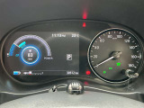 ☆視認性の良いメーターには、燃費情報など運転をサポートする様々な情報を表示します☆