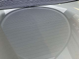 ボンネット1cm〜5cmほどのへこみが複数ある車両となっております。