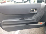 全国の正規ディラーにて、対応可能な認定中古車保証付となっております。納車前点検(100項目点検)を行い、全国ご自宅までご納車致します。アフターメンテナンスもお近くの正規ディラーにて可能となります。