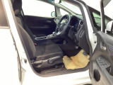 シートはフィット性も良く、楽な運転姿勢を保てます。