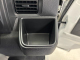 【運転席側ドリンクホルダー】