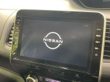 【大画面ナビ】人気の大型10インチナビを装備。存在感のある大画面はインパクト大!ナビ利用時のマップ表示は見やすく、テレビやDVDは臨場感がアップ!いつものドライブがグッと楽しくなります♪