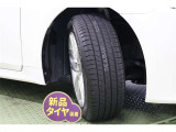 タイヤサイズ 215/55R17。 タイヤ4本【新品】に交換してあります。