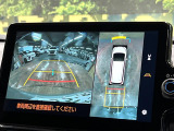【パノラミックビューモニター】専用のカメラにより、上から見下ろしたような視点で360度クルマの周囲を確認することができます☆死角部分も確認しやすく、狭い場所での切り返しや駐車もスムーズに行えます。
