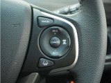 ◆アダプティブクルーズコントロール◆予め設定した車速内でクルマが自動的に加減速。前走車との適切な車間距離を維持しながら追従走行します。【LKAS】車線維持支援システムでステアリング操作を支援。